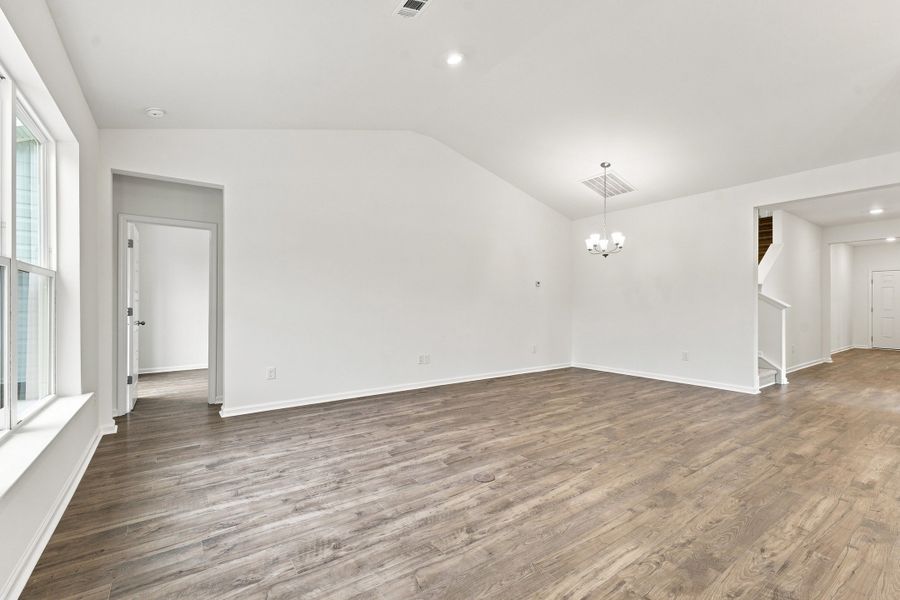 Spacious, unfurnished interior of a new home in Somerset, Myrtle Beach (Image 22).