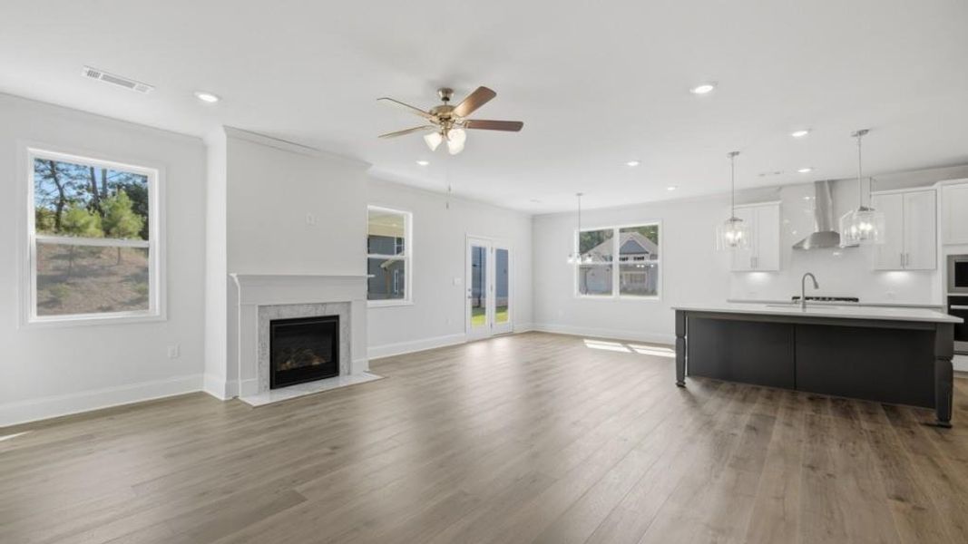Spacious, unfurnished interior of a new home in Haven Abbey, Cumming (Image 25).