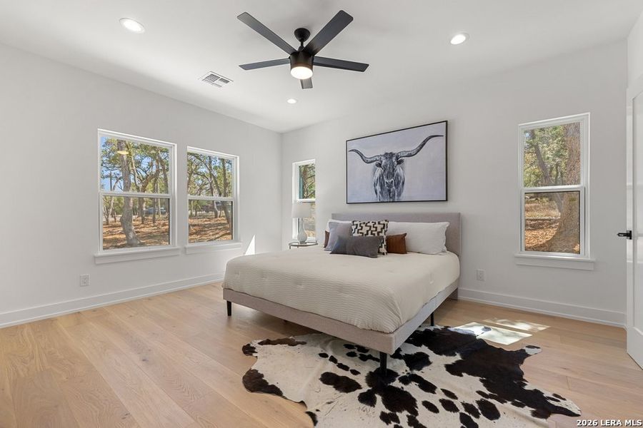 Furnished interior view inside a new home in , Blanco (Image 9).