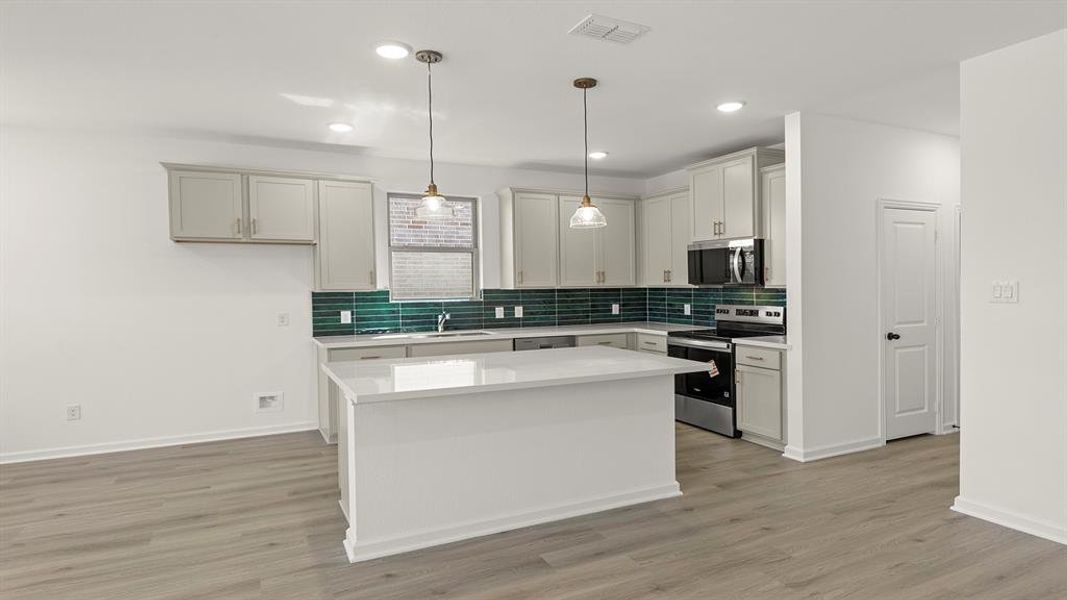 10. 2826 Wagoner - Kitchen (2) 10. 2826 Wagoner - Kitchen (2)