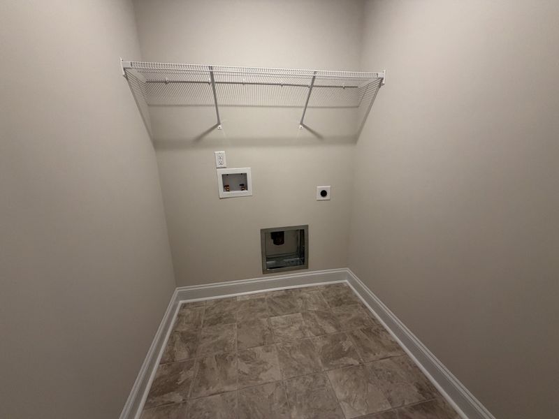 Spacious, unfurnished interior of a new home in Parkwood Estates, Leland (Image 26).