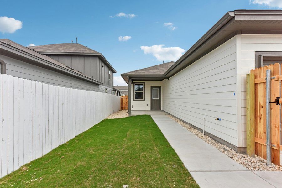 Not the actual home. Representative photo of a completed home of the same plan. Features will vary. Please confirm details with the New Home Consultant