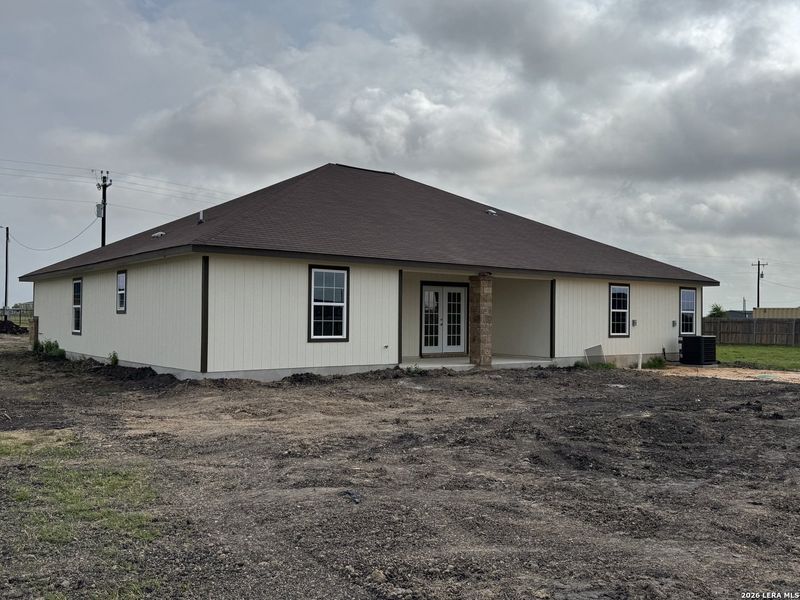 Exterior details and patio area of a home in , Natalia (Image 3).