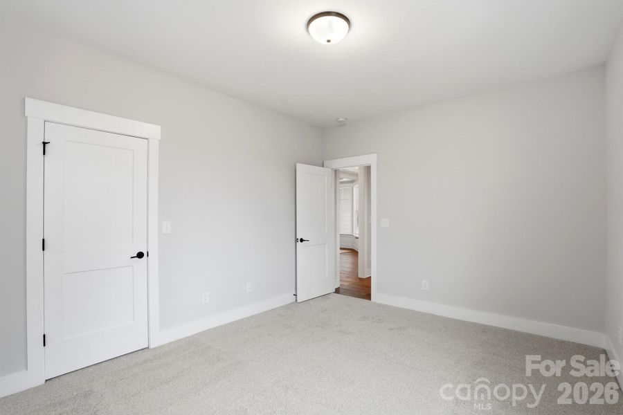 Spacious, unfurnished interior of a new home in Harmony, Harrisburg (Image 21).