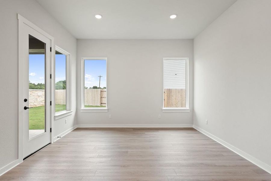 Spacious, unfurnished interior of a new home in Lagos Reserve, Manor (Image 38).