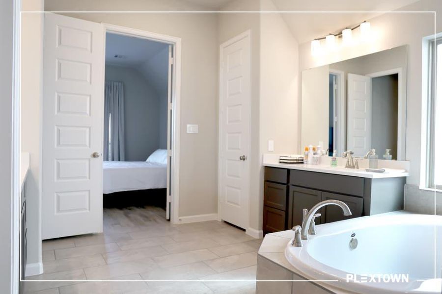 Furnished interior view inside a new home in StoneCreek Estates, Richmond (Image 14). Furnished interior view inside a new home in StoneCreek Estates, Richmond (Image 14).