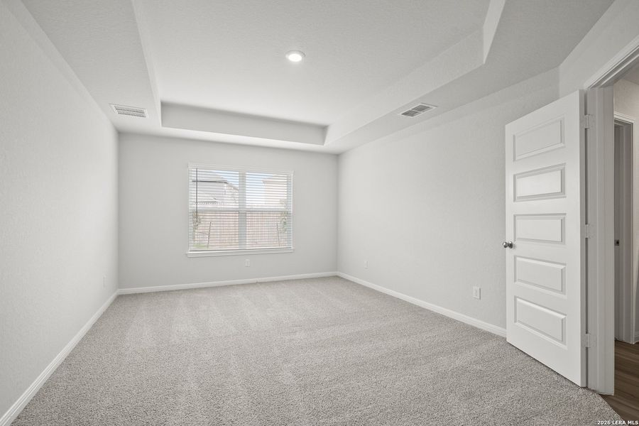 Spacious, unfurnished interior of a new home in Cinco Lakes, San Antonio (Image 17). Spacious, unfurnished interior of a new home in Cinco Lakes, San Antonio (Image 17).