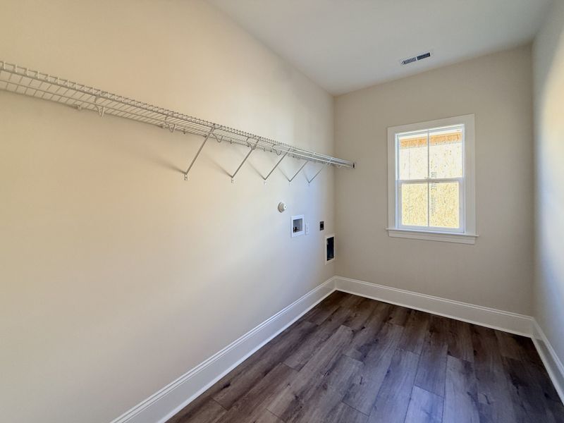 Spacious, unfurnished interior of a new home in Riverside Cove, Wilmington (Image 12).