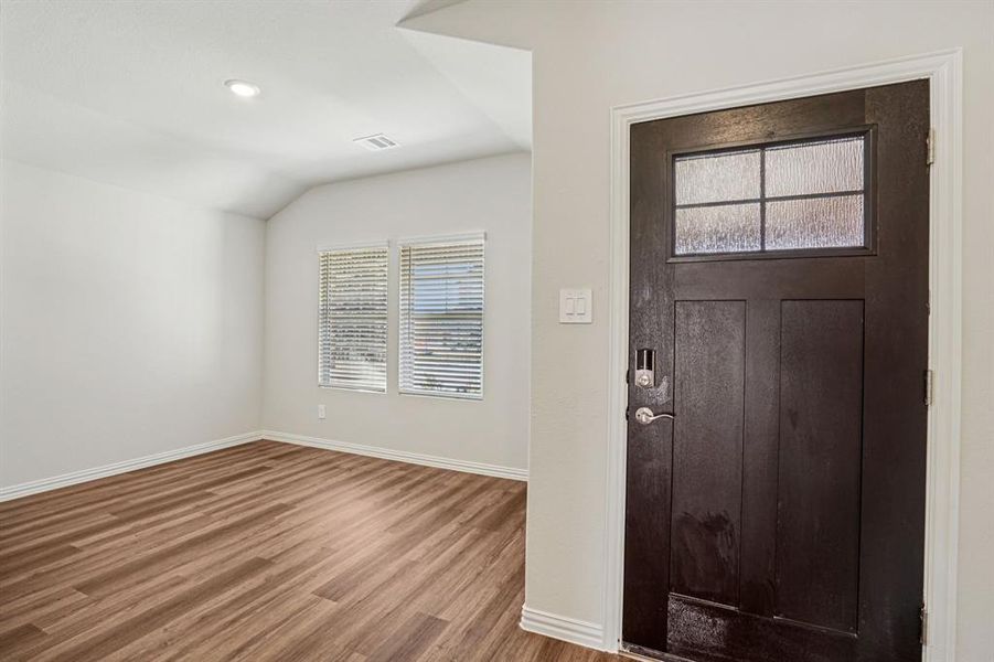 Spacious, unfurnished interior of a new home in Windmore, Princeton (Image 21).