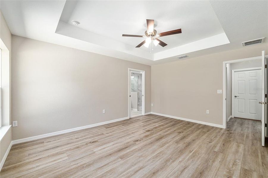 Spacious, unfurnished interior of a new home in , Dunnellon (Image 54).