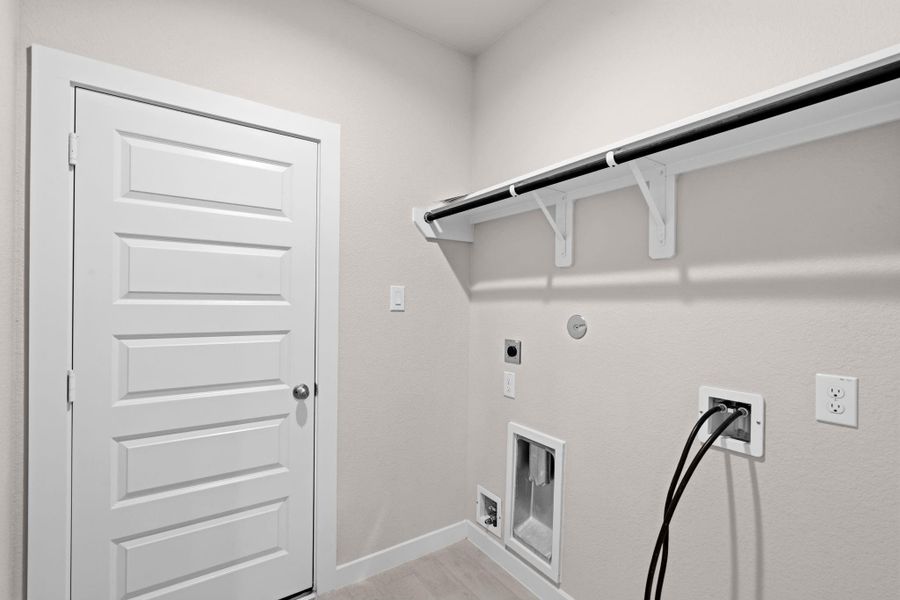 Spacious, unfurnished interior of a new home in Cypresswood Landing, Humble (Image 31).