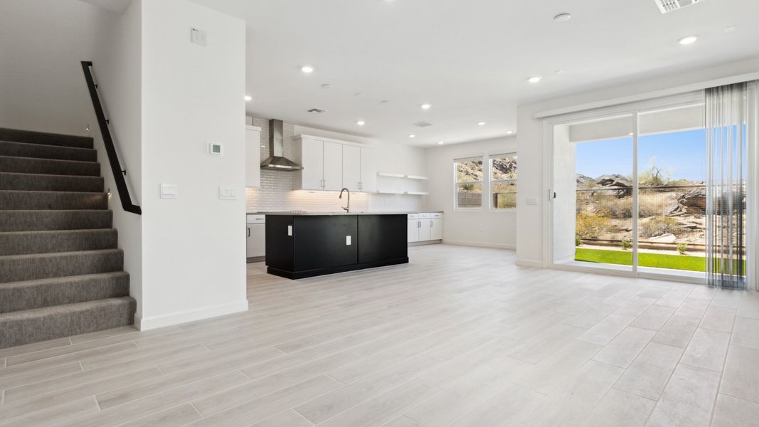 Spacious, unfurnished interior of a new home in Avance, Phoenix (Image 10).