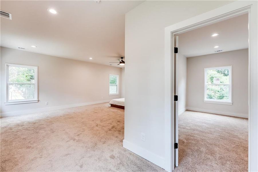 Spacious, unfurnished interior of a new home in , Atlanta (Image 37).