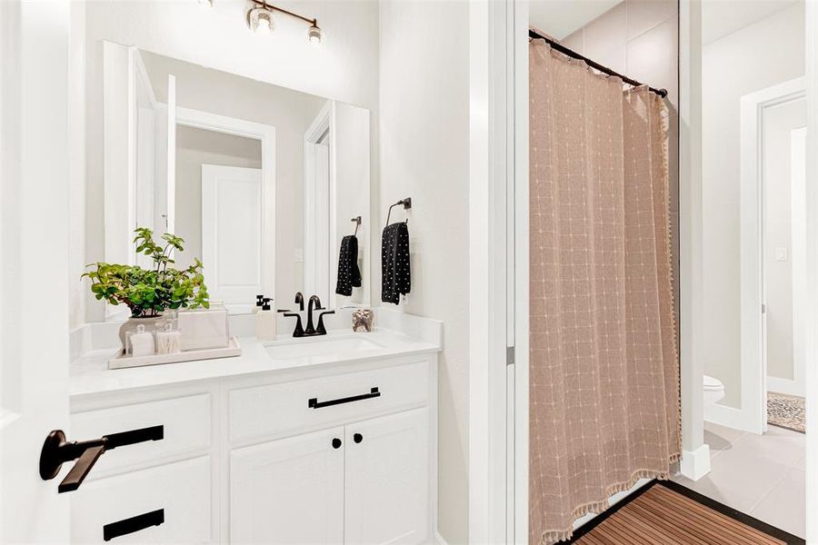 Furnished interior view inside a new home in , Frisco (Image 17).