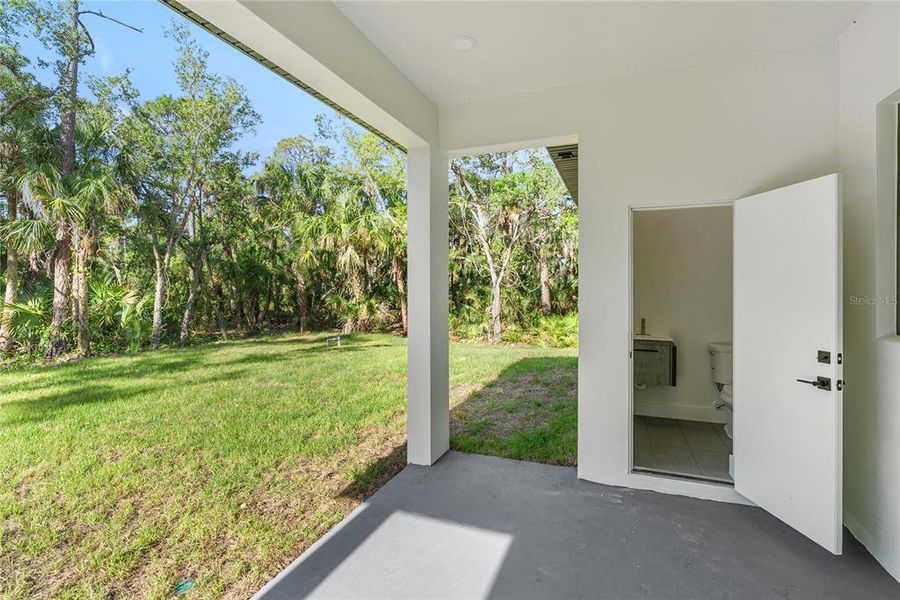 Exterior details and patio area of a home in , Port Charlotte (Image 3).