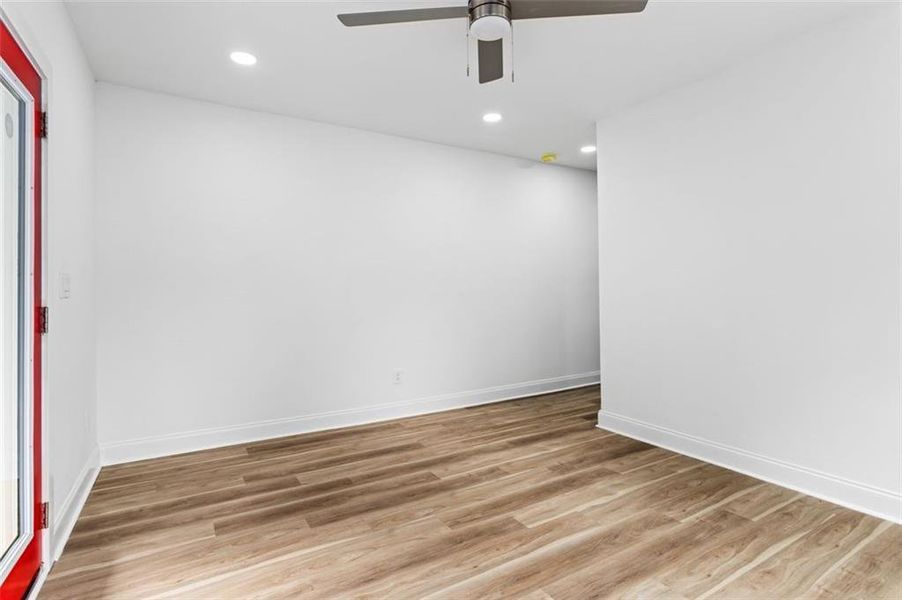 Spacious, unfurnished interior of a new home in , Atlanta (Image 40).