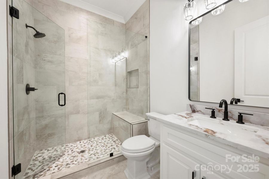 Flex / 4th Bed Full Bath