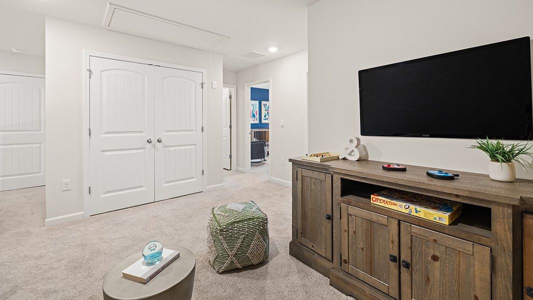Furnished interior view inside a new home in Mountain Park, Dahlonega (Image 34). Furnished interior view inside a new home in Mountain Park, Dahlonega (Image 34).