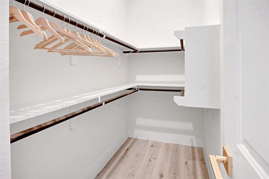 Spacious, unfurnished interior of a new home in , Houston (Image 22).