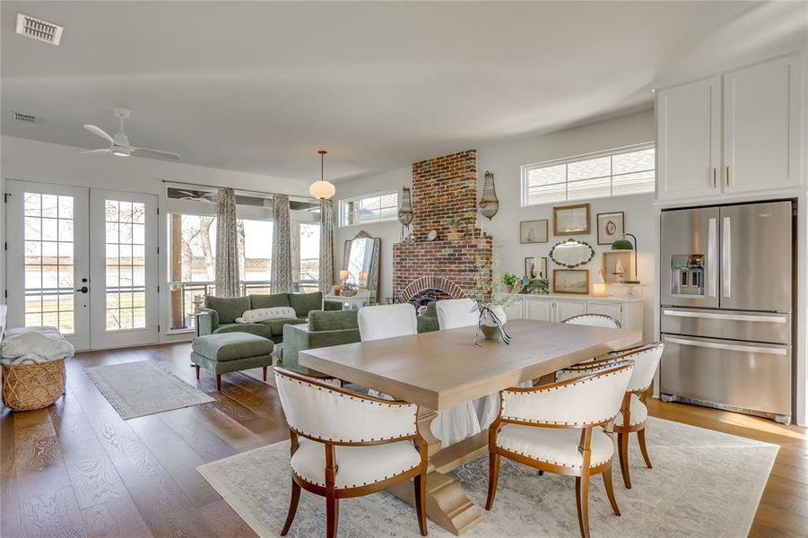Furnished interior view inside a new home in , Weatherford (Image 9).
