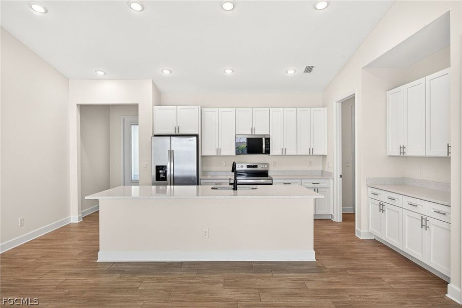 Furnished interior view inside a new home in Cape Coral, Cape Coral (Image 6).