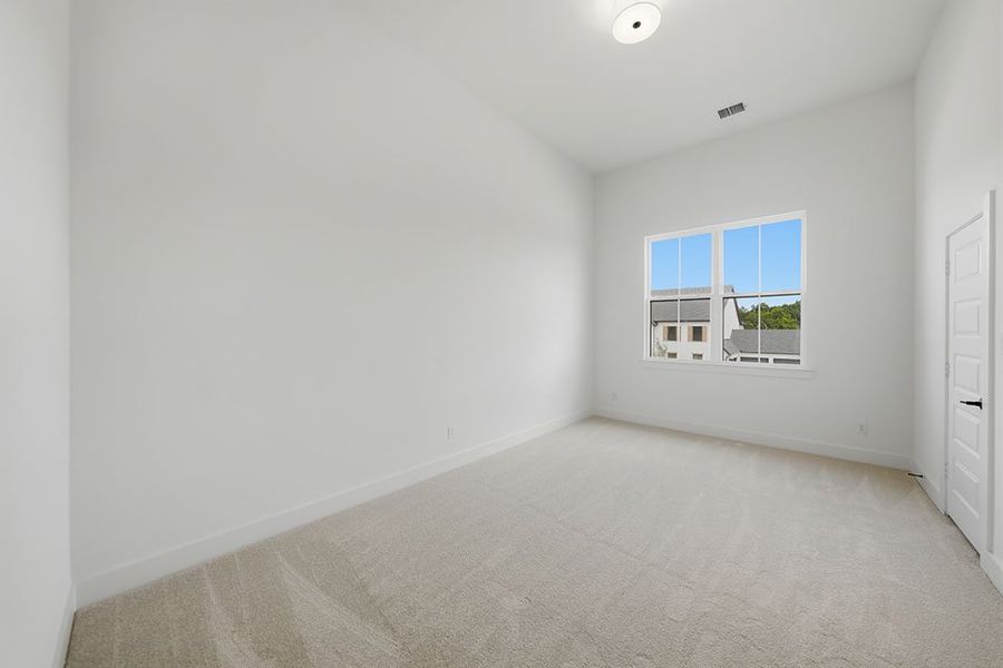 Spacious, unfurnished interior of a new home in Winding Creek, Rockwall (Image 38). Spacious, unfurnished interior of a new home in Winding Creek, Rockwall (Image 38).