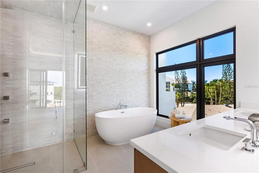 Furnished interior view inside a new home in , Longboat Key (Image 21).