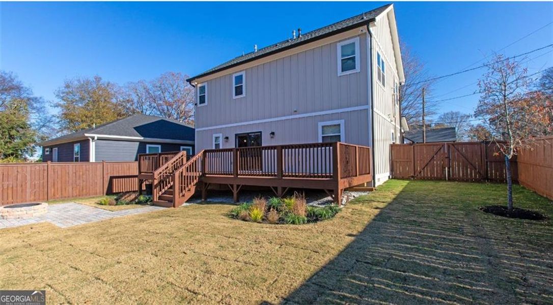 Exterior details and patio area of a home in , Atlanta (Image 36).
