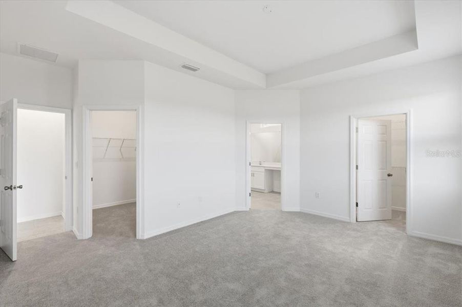 Spacious, unfurnished interior of a new home in Cypress Park Estates, Haines City (Image 8).