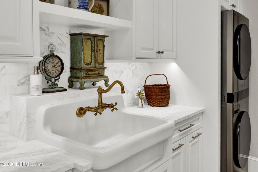 Close-up of interior finishes inside a home in , Ponte Vedra Beach (Image 25).