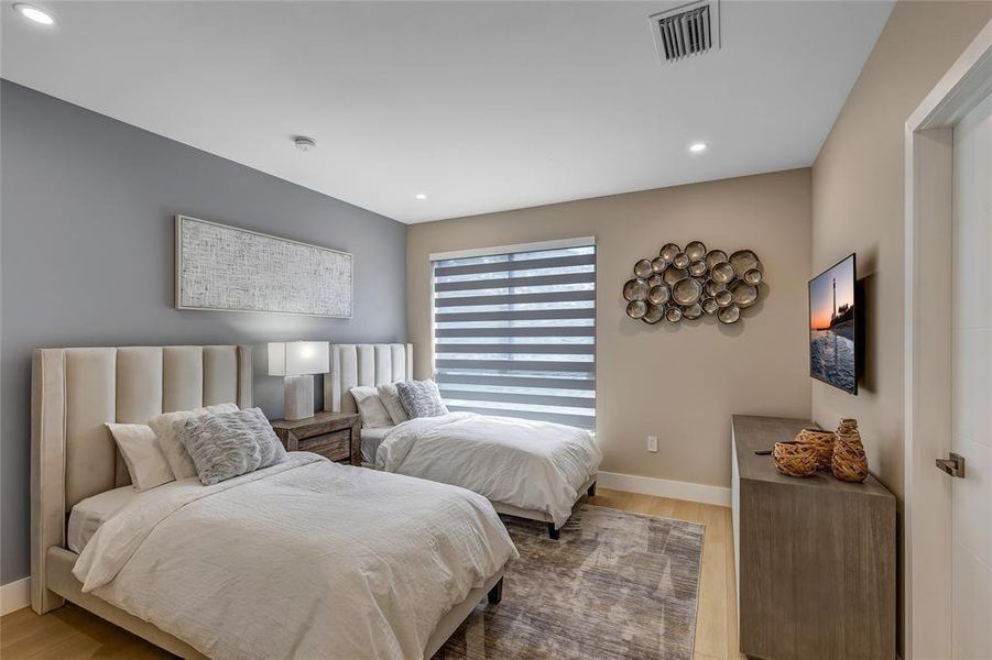 Furnished interior view inside a new home in , Fort Lauderdale (Image 24).