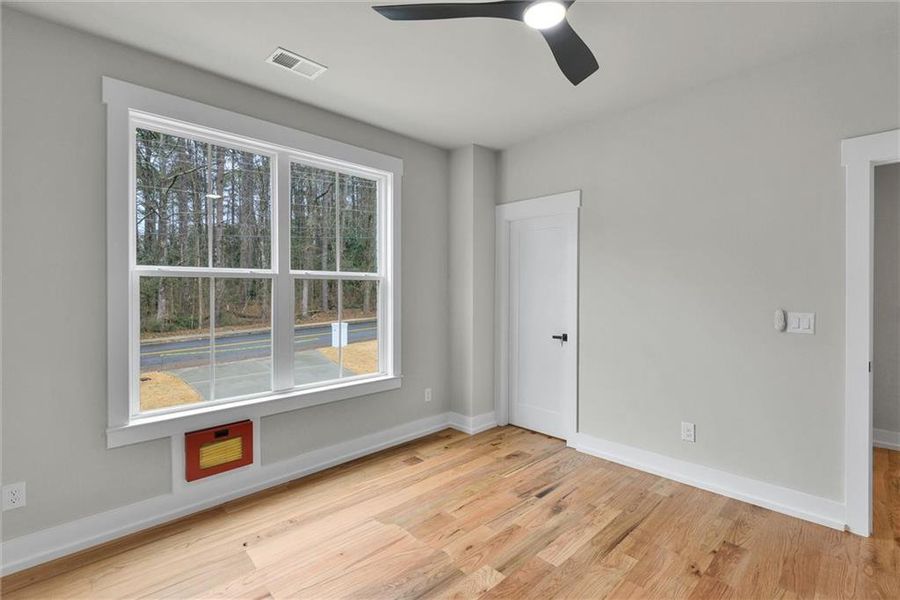 Spacious, unfurnished interior of a new home in , Atlanta (Image 29).