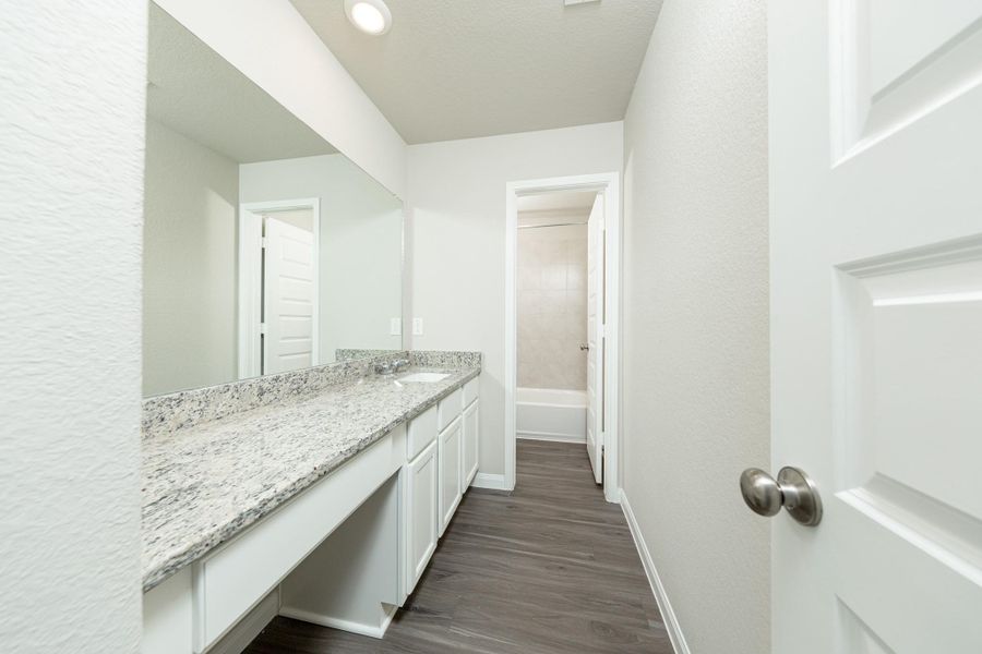 Furnished interior view inside a new home in Cliffstone Hills, Conroe (Image 7). Furnished interior view inside a new home in Cliffstone Hills, Conroe (Image 7).