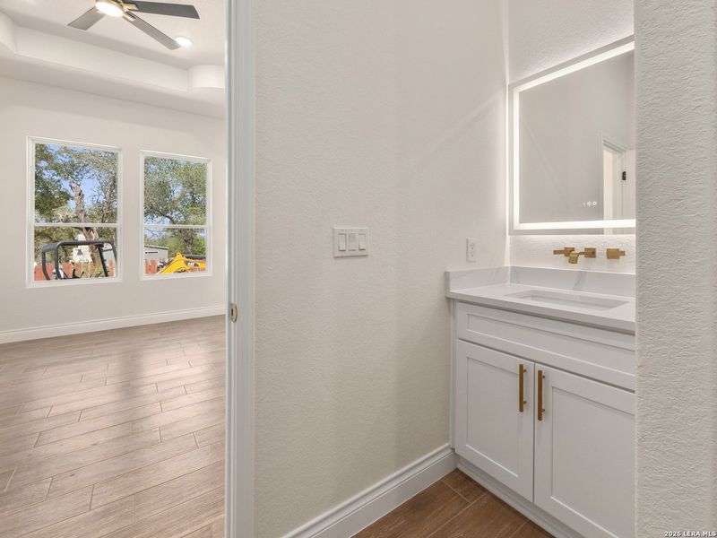 Image 48 of a home in .