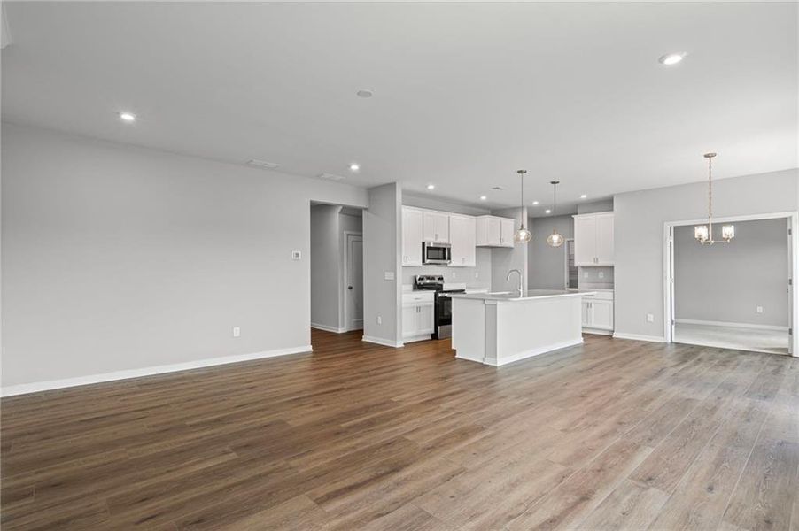 Spacious, unfurnished interior of a new home in Crossvine Estates, Braselton (Image 19).