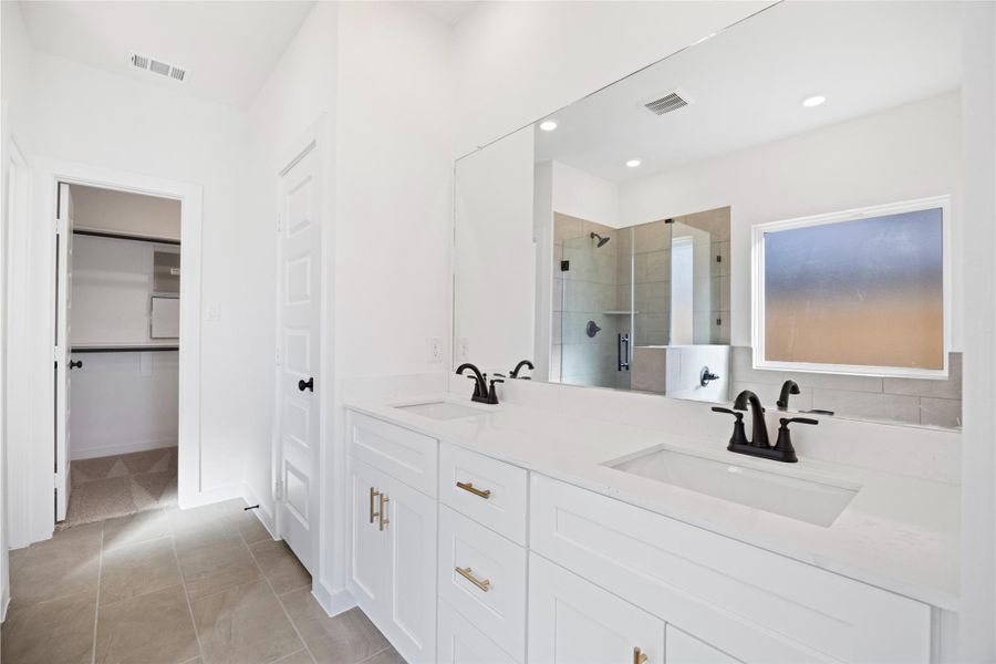 Furnished interior view inside a new home in , Manvel (Image 5).