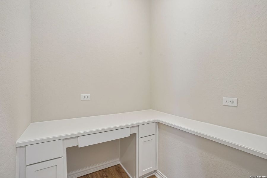 Spacious, unfurnished interior of a new home in Piedmont, San Antonio (Image 22).