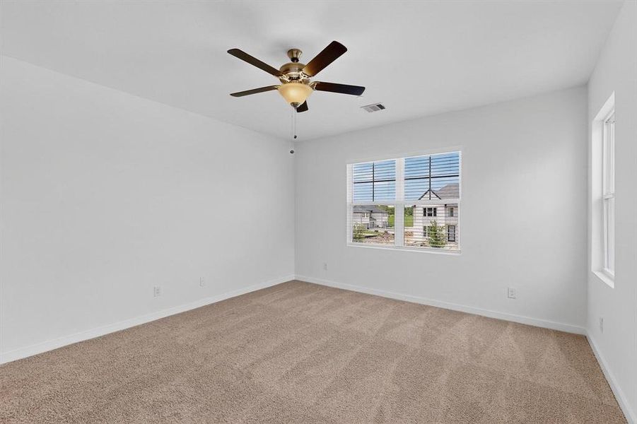 Spacious, unfurnished interior of a new home in Solterra Texas, Mesquite (Image 20).