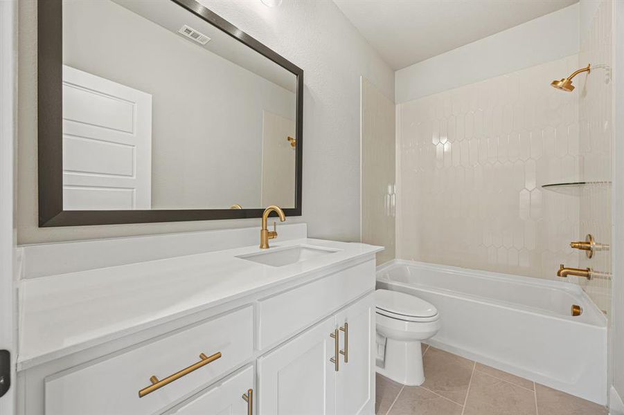 Furnished interior view inside a new home in Fields, Frisco (Image 16).