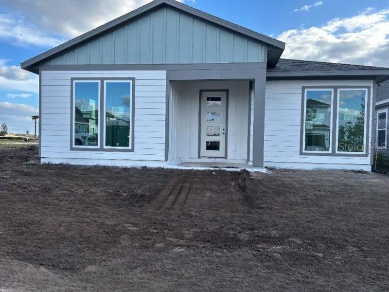 Exterior details and patio area of a home in Weslyn Park Single Family, St. Cloud (Image 3).