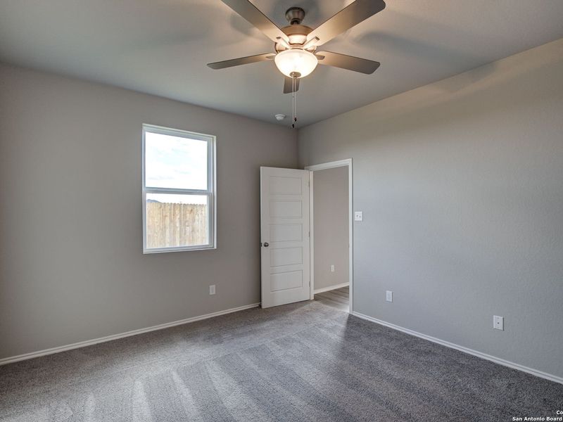 Spacious, unfurnished interior of a new home in Applewhite Meadows, San Antonio (Image 21).