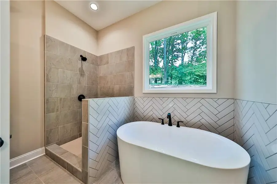 Furnished interior view inside a new home in , Temple (Image 6).