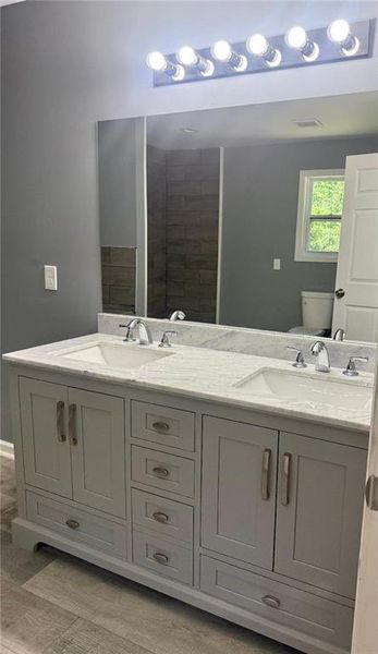 Furnished interior view inside a new home in , Carrollton (Image 11).