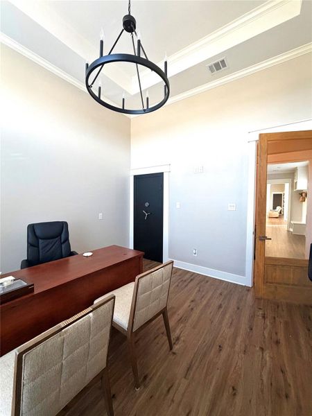 This office has it's own full sized built in safe. Rome size: 17.83x9.66