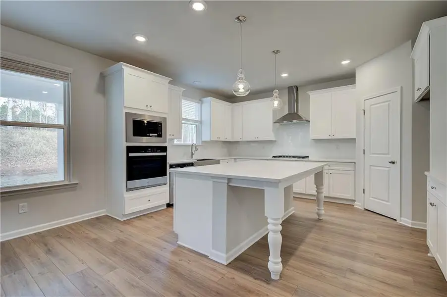 Furnished interior view inside a new home in Hamilton Lakes, Lawrenceville (Image 7).