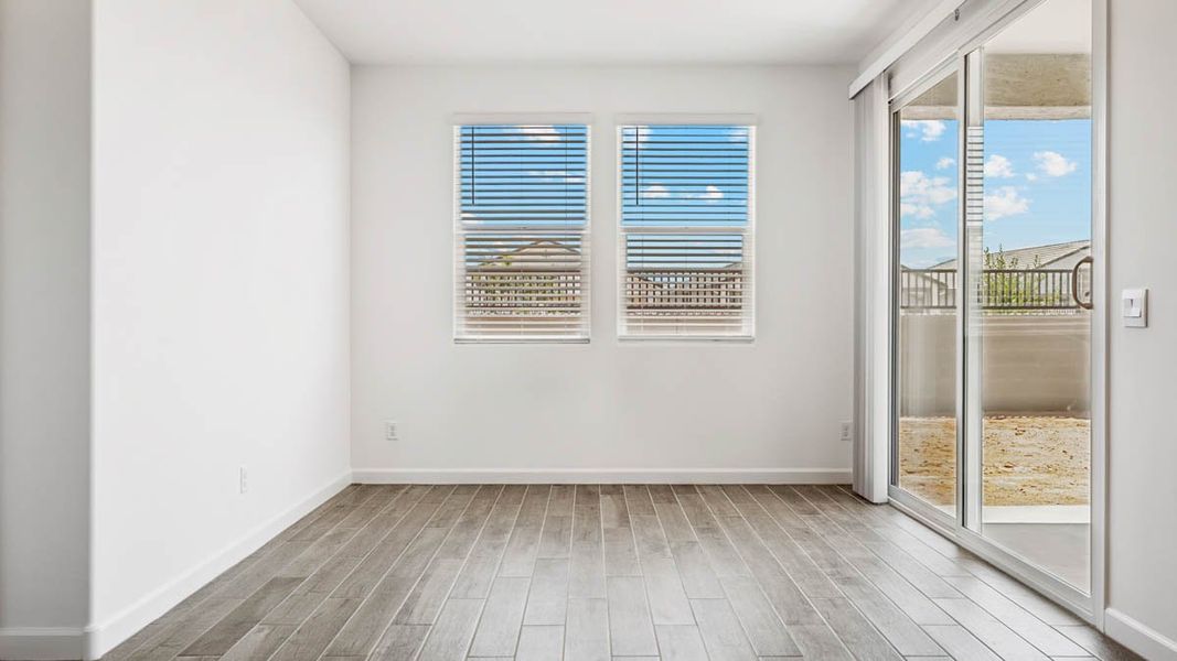 Spacious, unfurnished interior of a new home in Magma Ranch Vistas, Florence (Image 14).