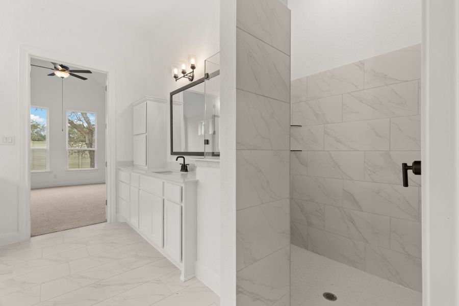 Chilton New Home in Castroville, TX. - Slide 24 Chilton New Home in Castroville, TX. - Slide 24