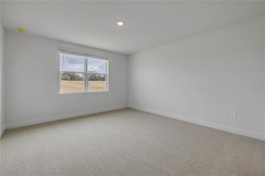 Spacious, unfurnished interior of a new home in , Lady Lake (Image 26).