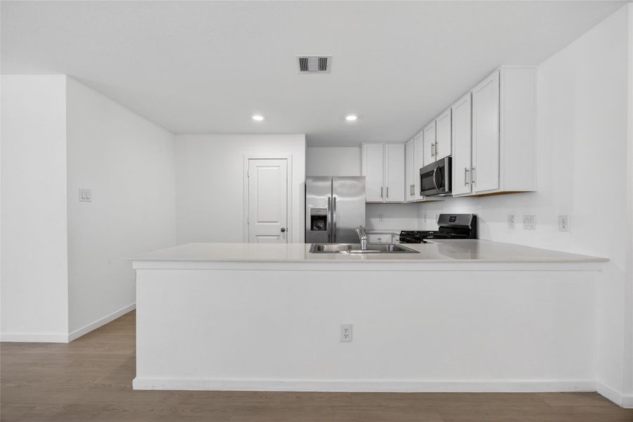 Furnished interior view inside a new home in Anniston, Katy (Image 6).