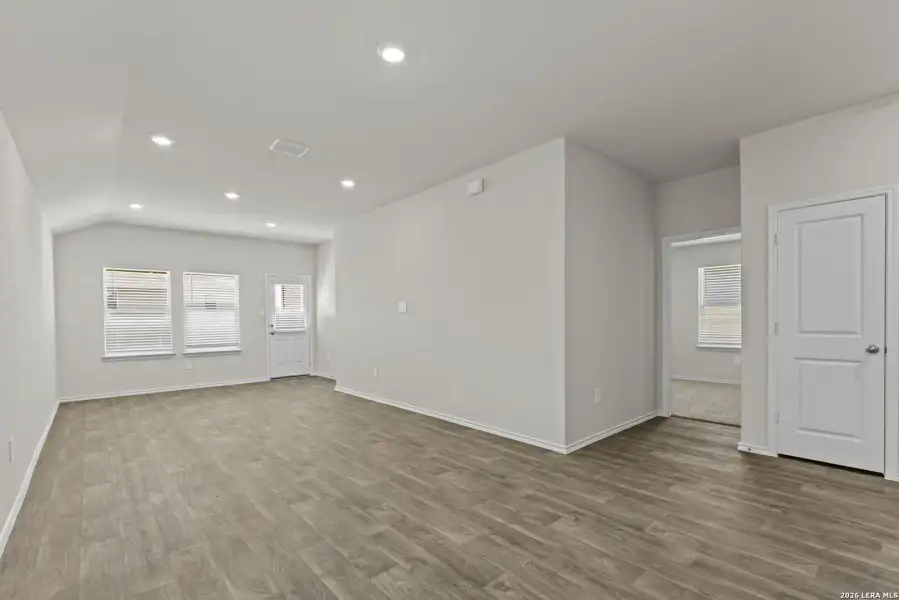 Spacious, unfurnished interior of a new home in Laurel Vistas, San Antonio (Image 25). Spacious, unfurnished interior of a new home in Laurel Vistas, San Antonio (Image 25).